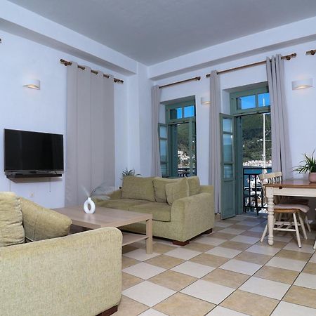 Faros Coastal Apartments สโกเปลอสทาวน์ ภายนอก รูปภาพ