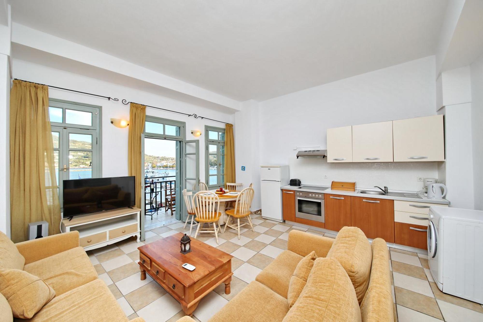 Faros Coastal Apartments สโกเปลอสทาวน์ ภายนอก รูปภาพ